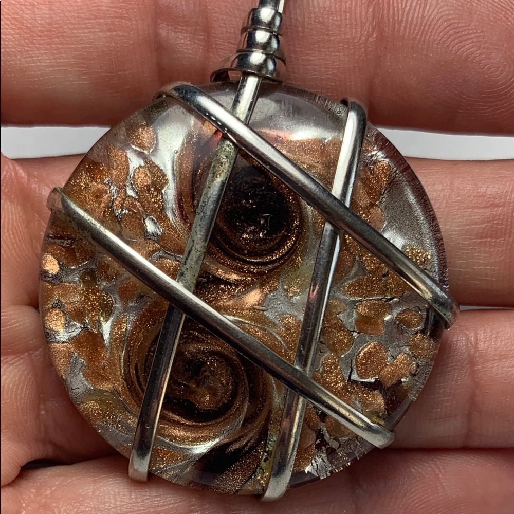 🤎💕Beautiful Brown and Silver Glass Pendant!